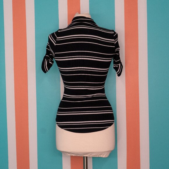 GUESS Black and White Striped Zip-Up Fitted Top - Picture 3 of 7